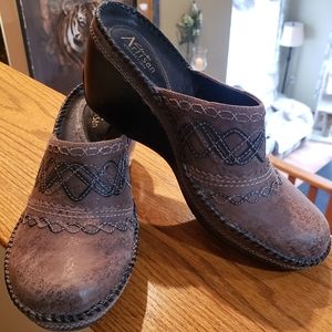 Clark's Artisan Collection Brown Shoes